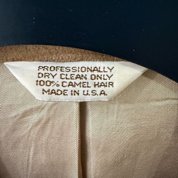 Timeless Tan Sport Coat with Notch Lapels 100% Camel Hair - Picture 3 of 8